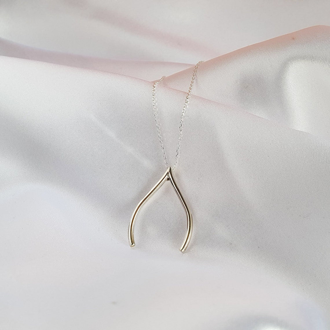 Aurora – Collier porte bague porte-bonheur