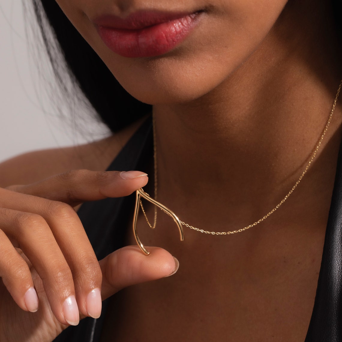 Aurora – Collier porte bague porte-bonheur